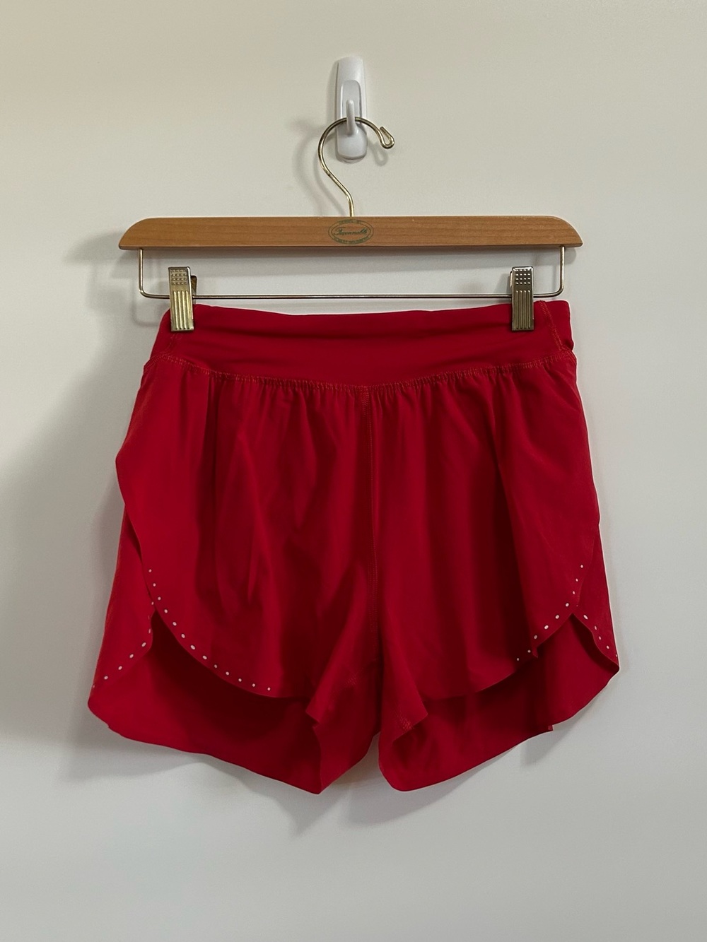 Lululemon Fast and Free Reflective High-Rise Classic-Fit Short 3"
Dark Red - Picture 3 of 11
